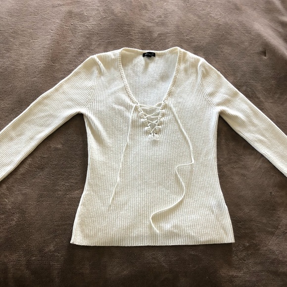 Arden B - Ivory sweater - size Medium - Picture 1 of 3